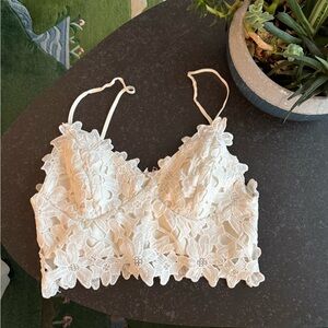 ✨White Lace•Floral Crop Top🌸🐚
